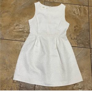 Free! White sleeveless dress with full back zipper